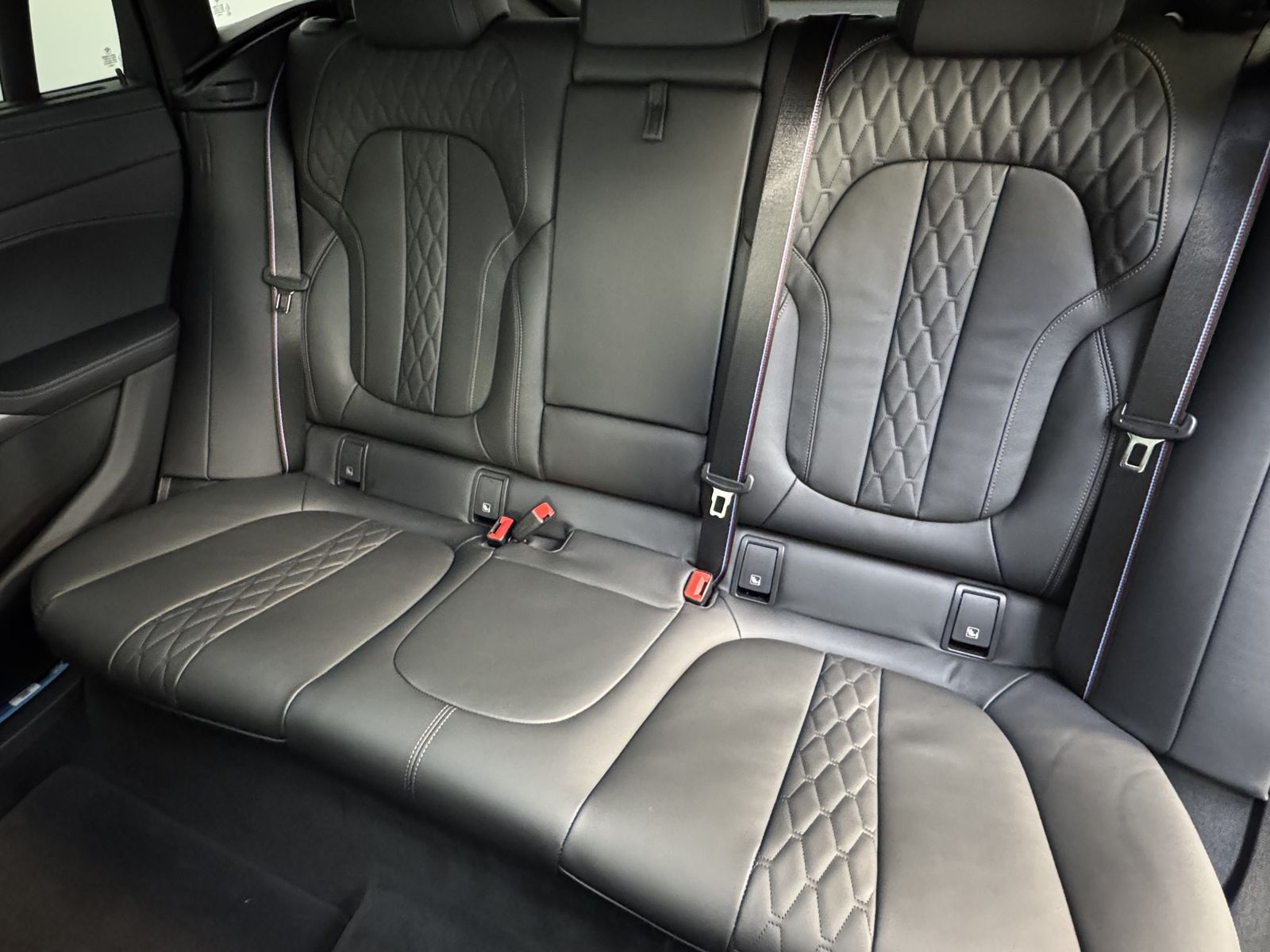 BMW X6 xDrive40d M Sport Pro - Samsaru's Car Outlet