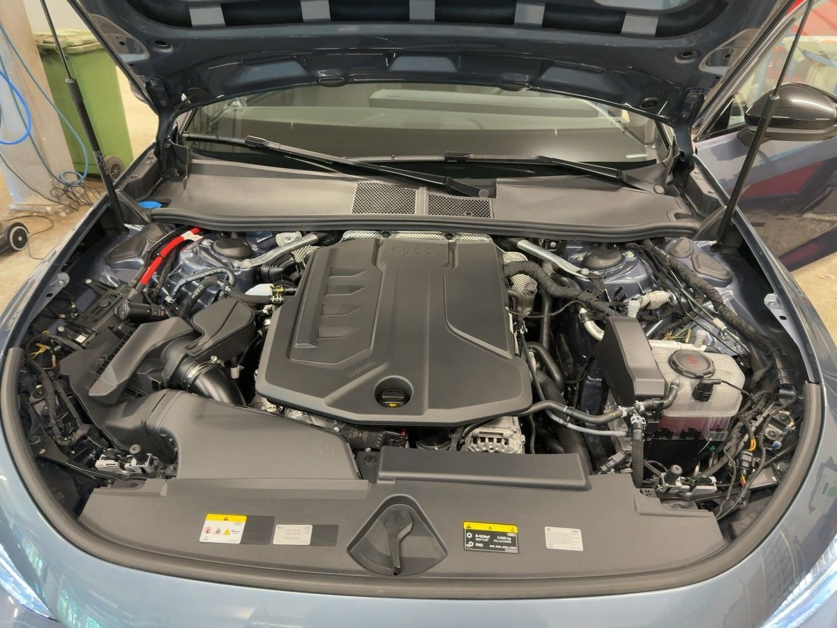 Audi A5 Avant TFSI quattro S tronic 2xS LINE/PANO/AHK