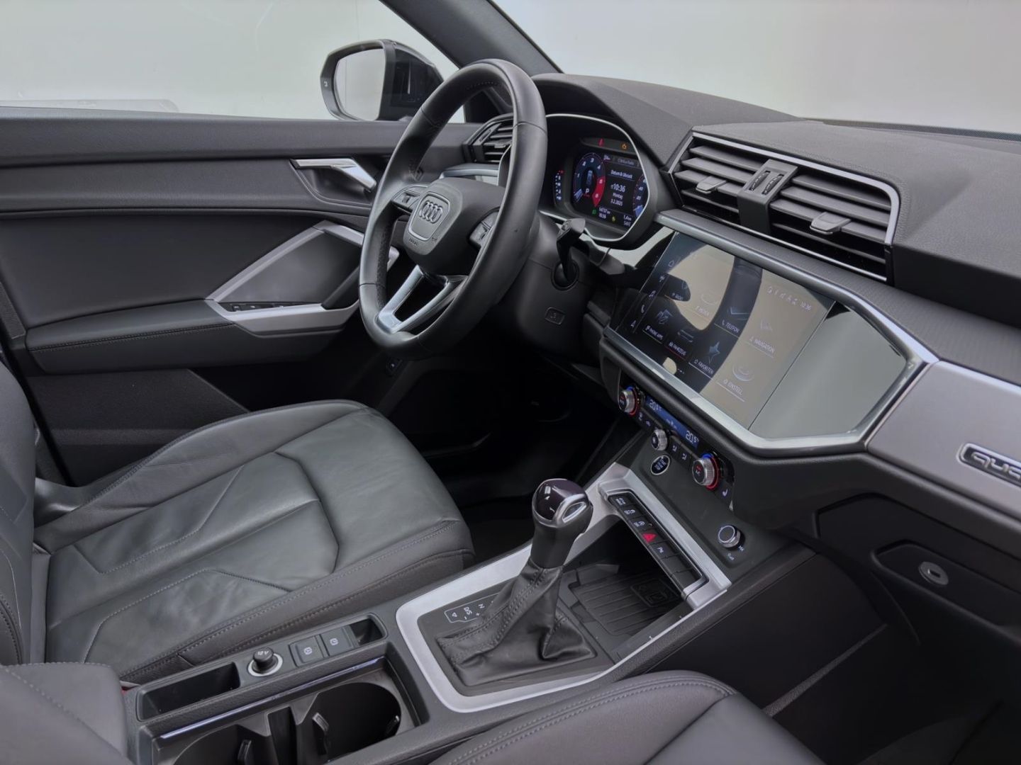 Audi Q3 40 TDI Q ADVANCED - Samsaru's Car Outlet