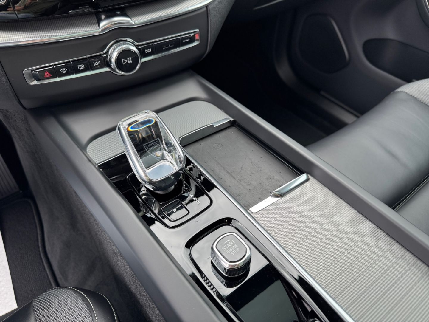 Volvo XC60 Ultimate Dark T8 AWD Bowers&Wilkins Luftfah