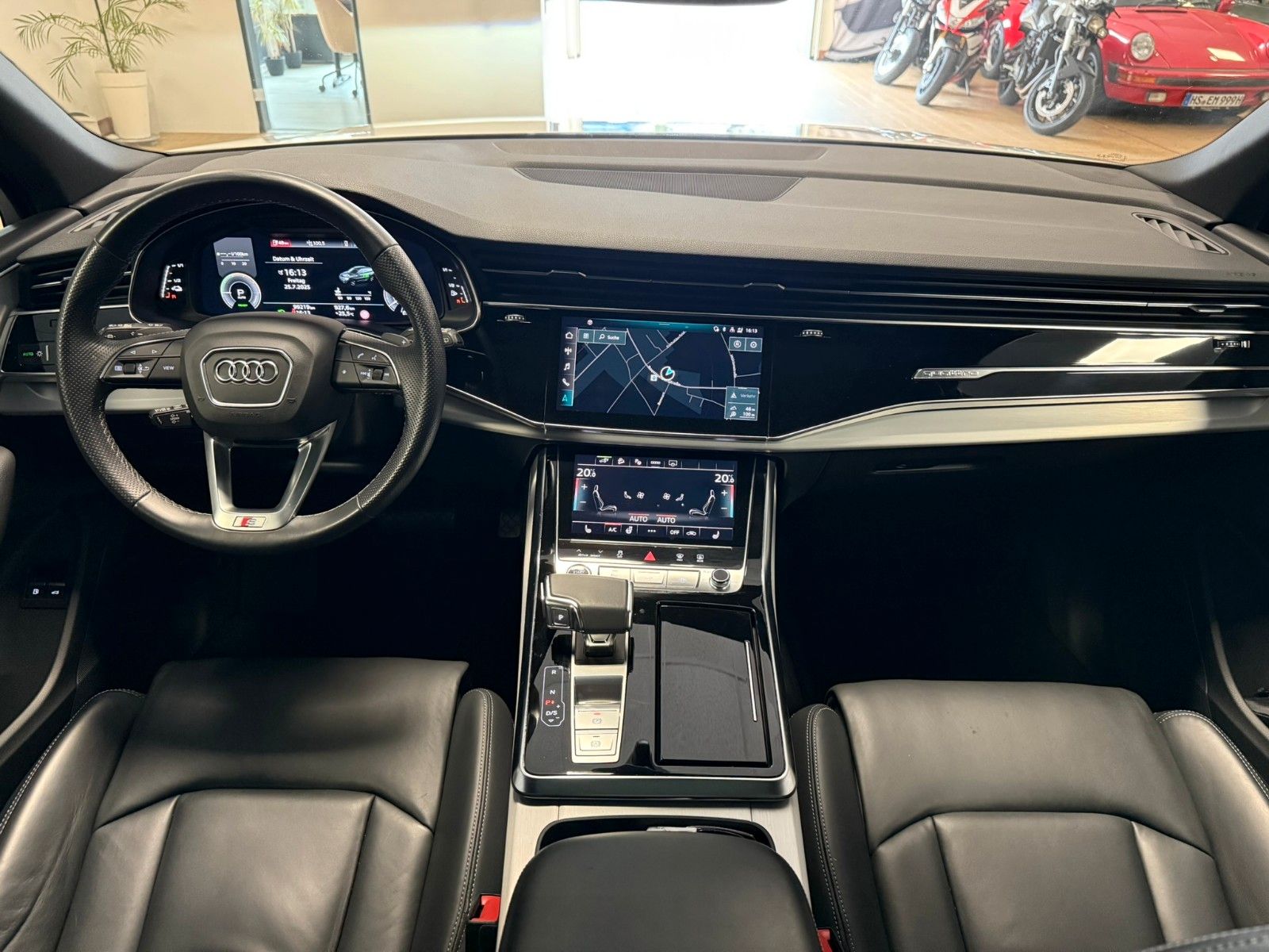 Audi Q7 55 TFSI e quattro S-Line Sport + Business 1.H