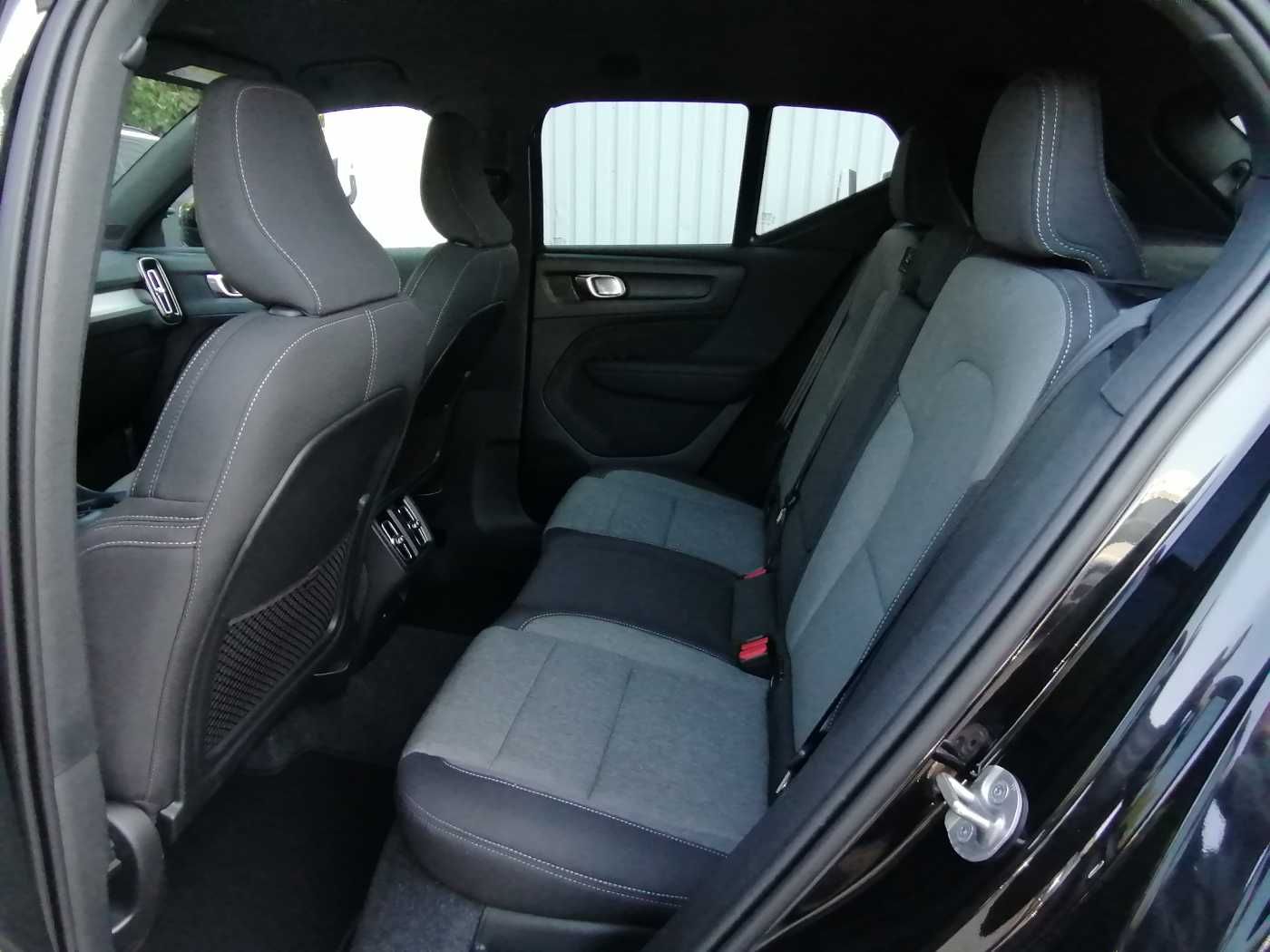 Volvo XC40 B3 2WD Core, AHK uvm.