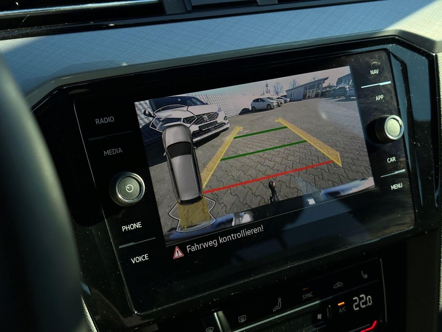 Volkswagen Passat Variant Business 2.0 TSI DSG - Samsaru's Car Outlet