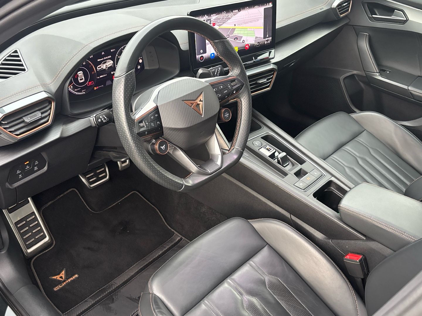 Cupra Formentor 2.0 TSI CarPlay LED AHK Digi-Cockpit