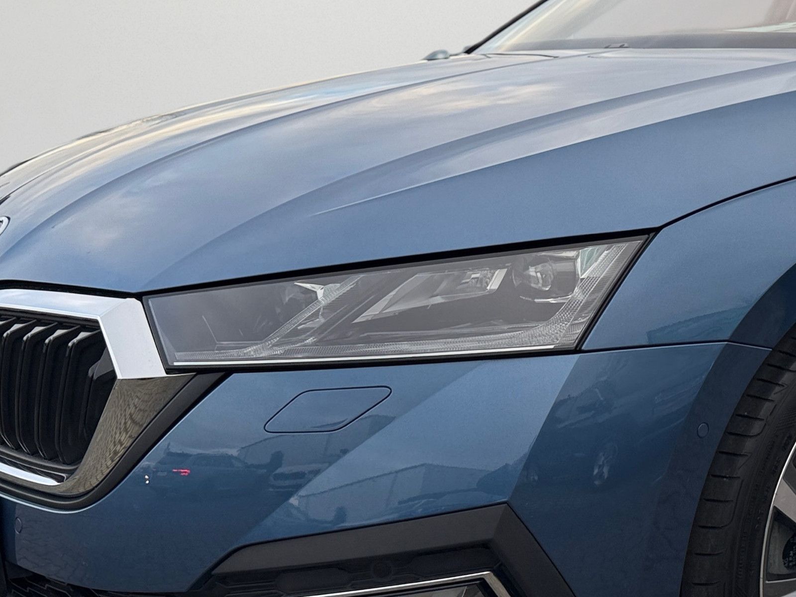 Skoda Octavia 1.4 TSI iV First Edition - Samsaru's Car Outlet