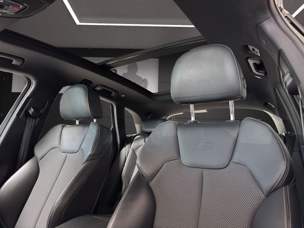 Audi Q5 50 TFSIe quattro S tronic S-line - Samsaru's Car Outlet