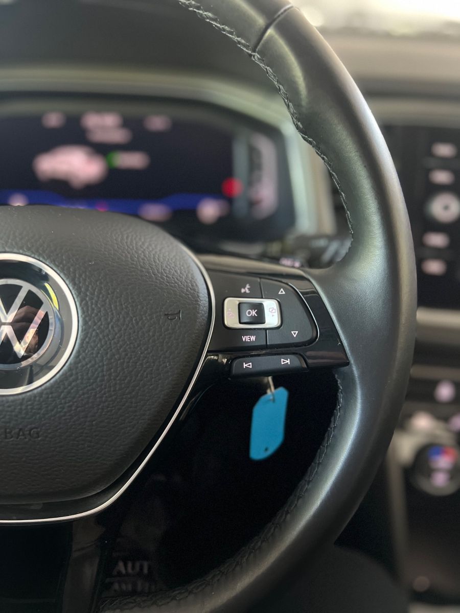Volkswagen T-Roc 1.5 TSI Style - Samsaru's Car Outlet