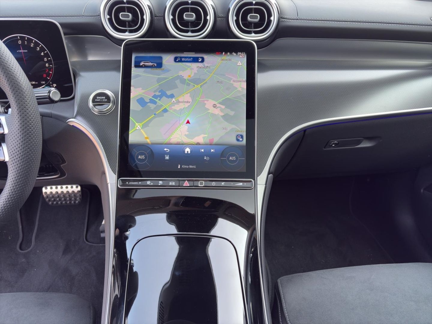 Mercedes-Benz GLC 300 e 4M EDITION AMG NIGHT PANO AHK DISTR 36