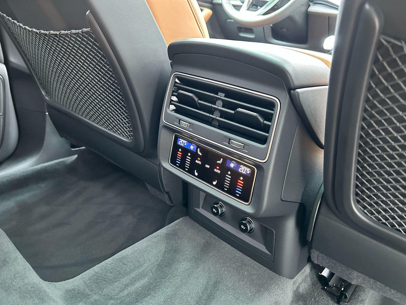 Audi RSQ8 4.0 TFSI QUT*MATRIX*PANO*CARBON*HUD*360°