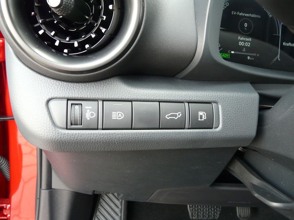 Toyota C-HR Team D  2,0 Hybrid