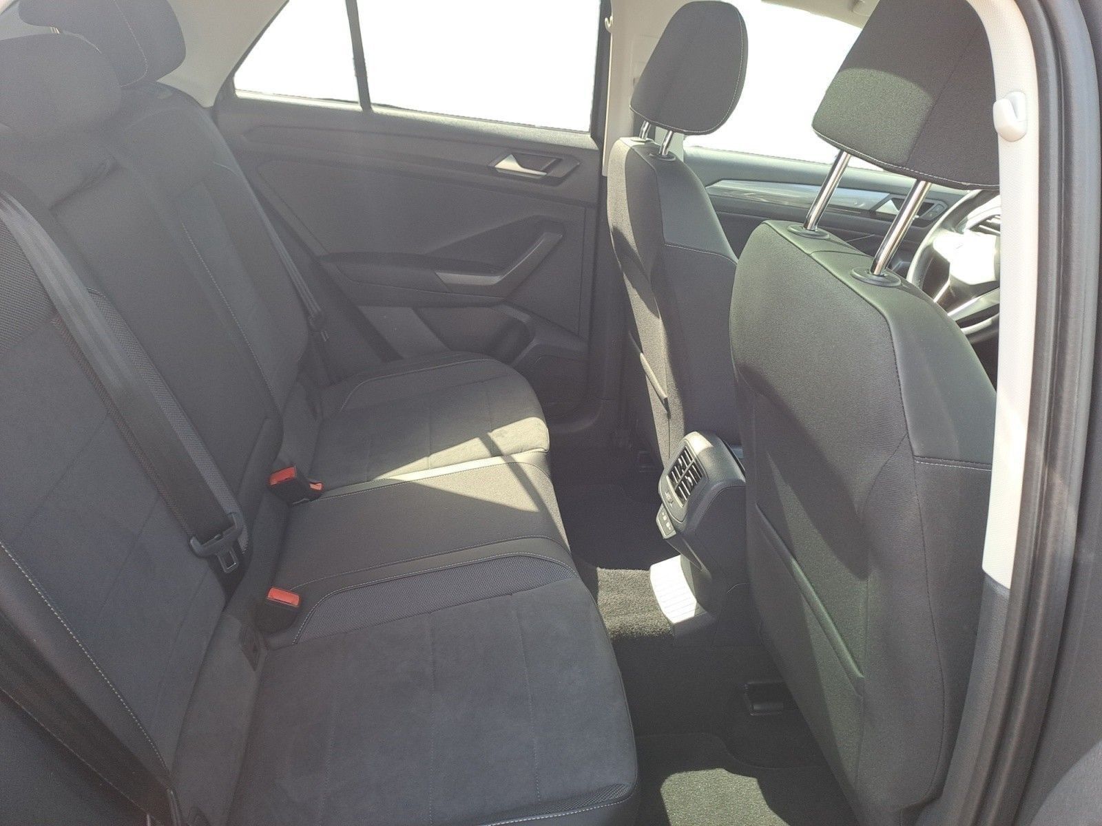 Volkswagen T-Roc 1.5 TSI *STYLE* - Samsaru's Car Outlet