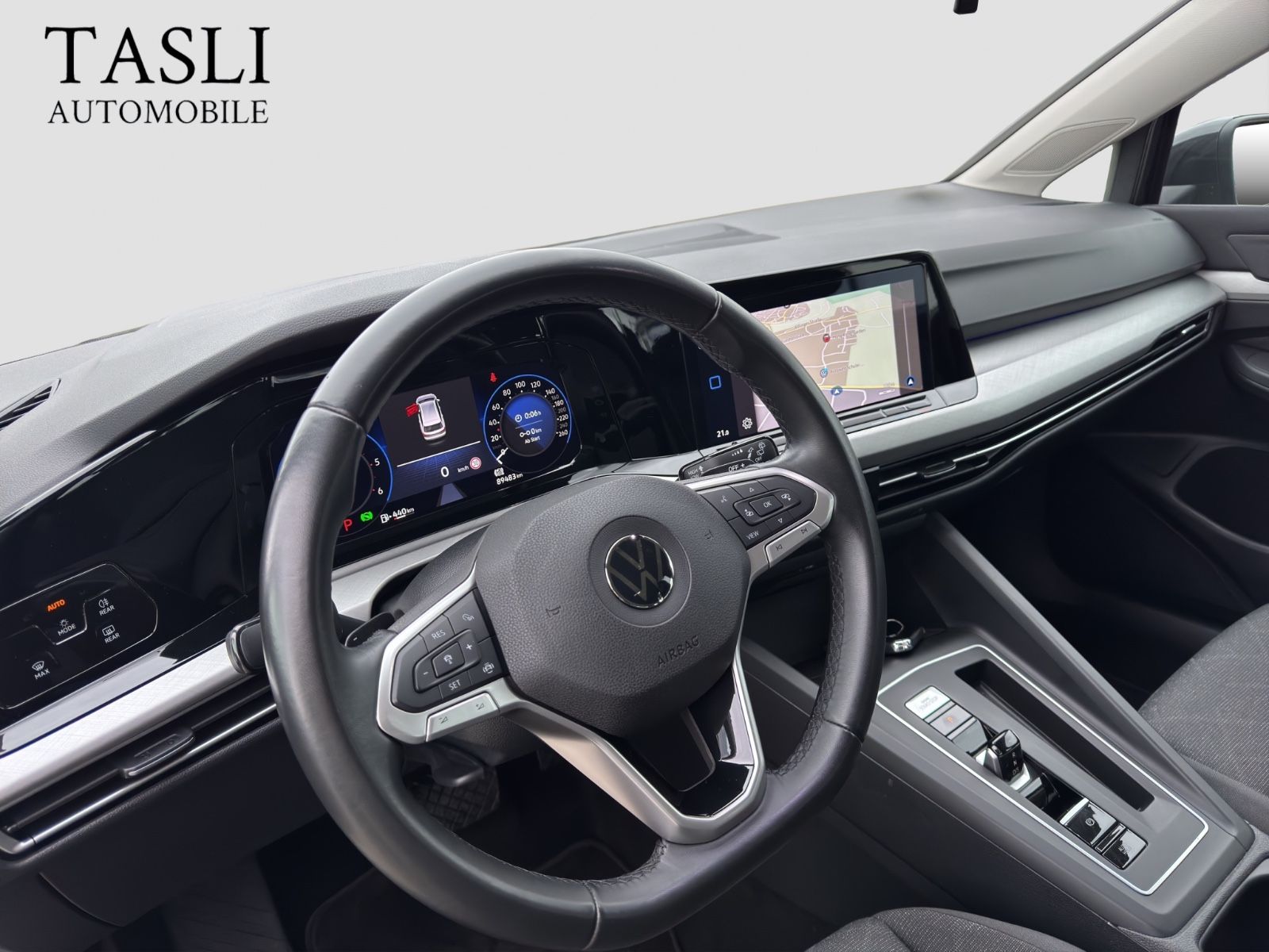 Volkswagen Golf VIII/8 Variant Life - Samsaru's Car Outlet