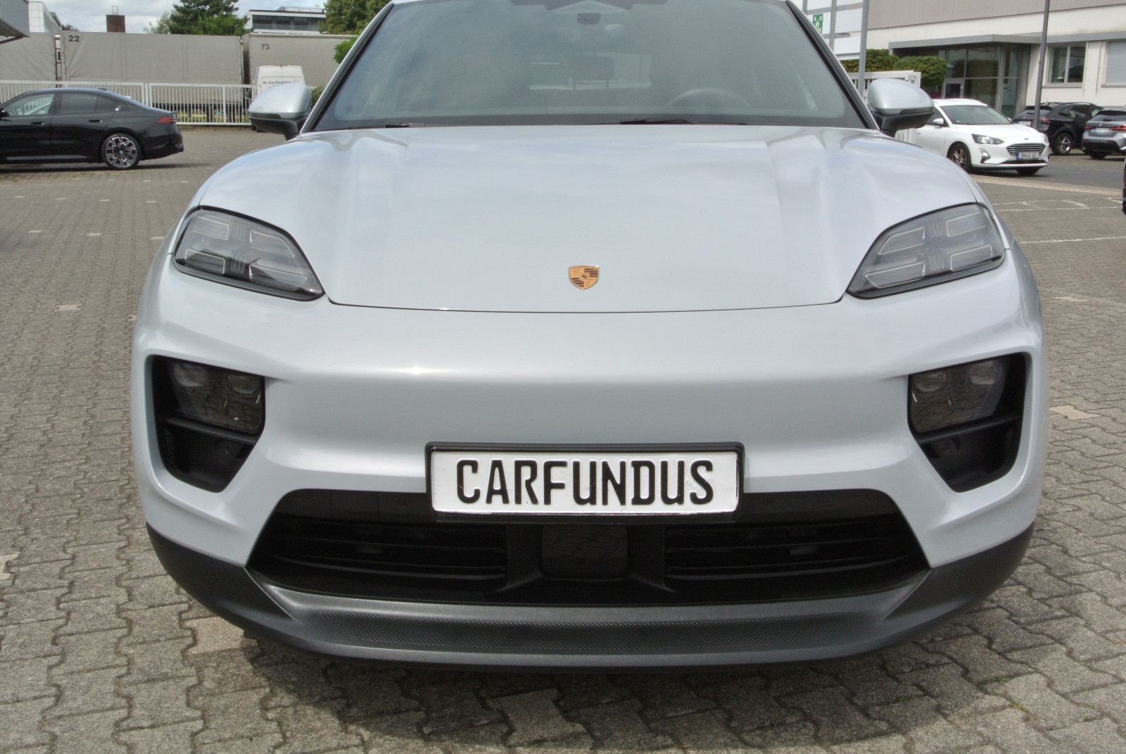 Porsche Macan E - Samsaru's Car Outlet
