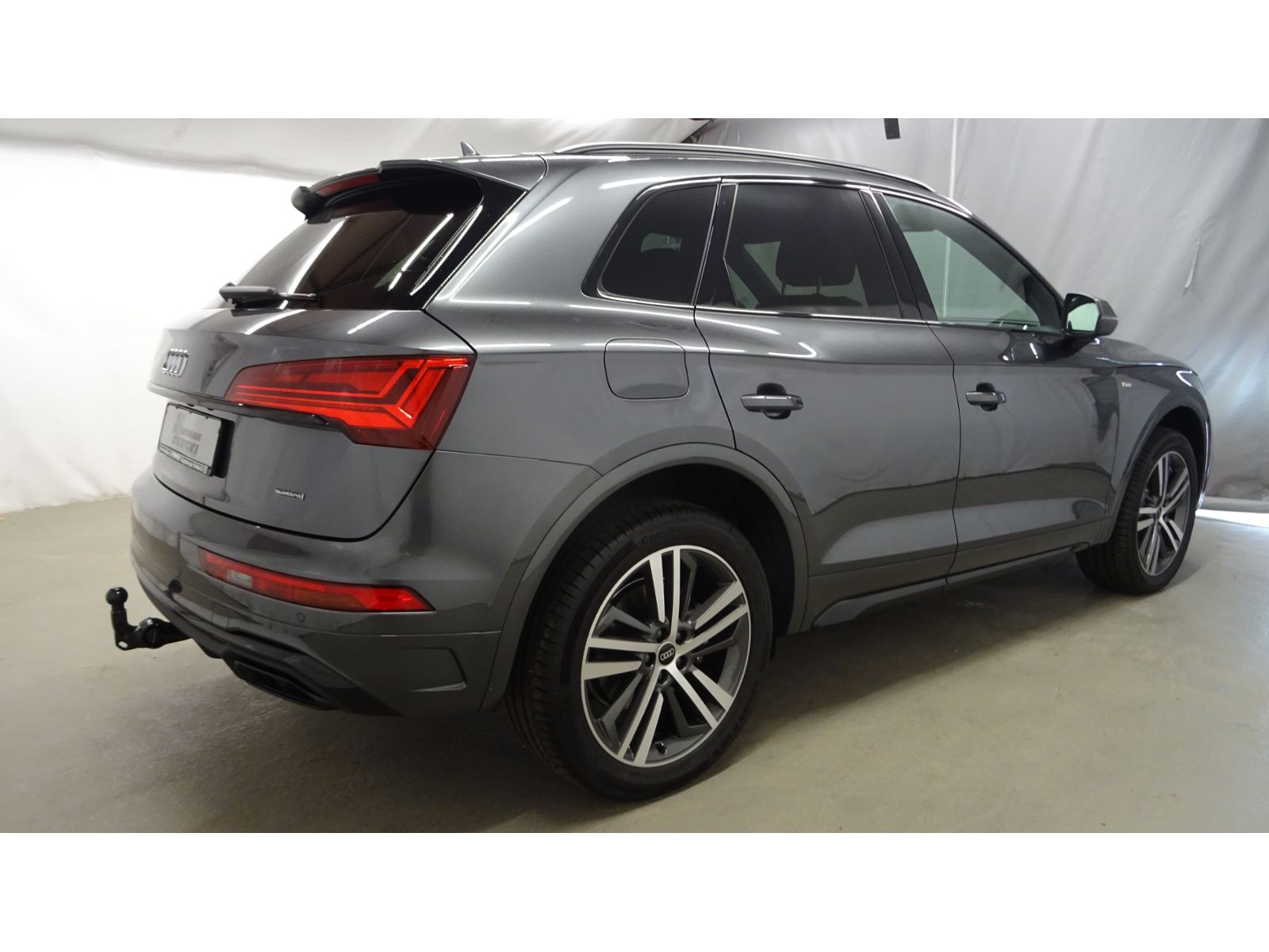 Audi Q5  40 2.0 TDI quattro S line  AHK, KLIMA, NAVI,
