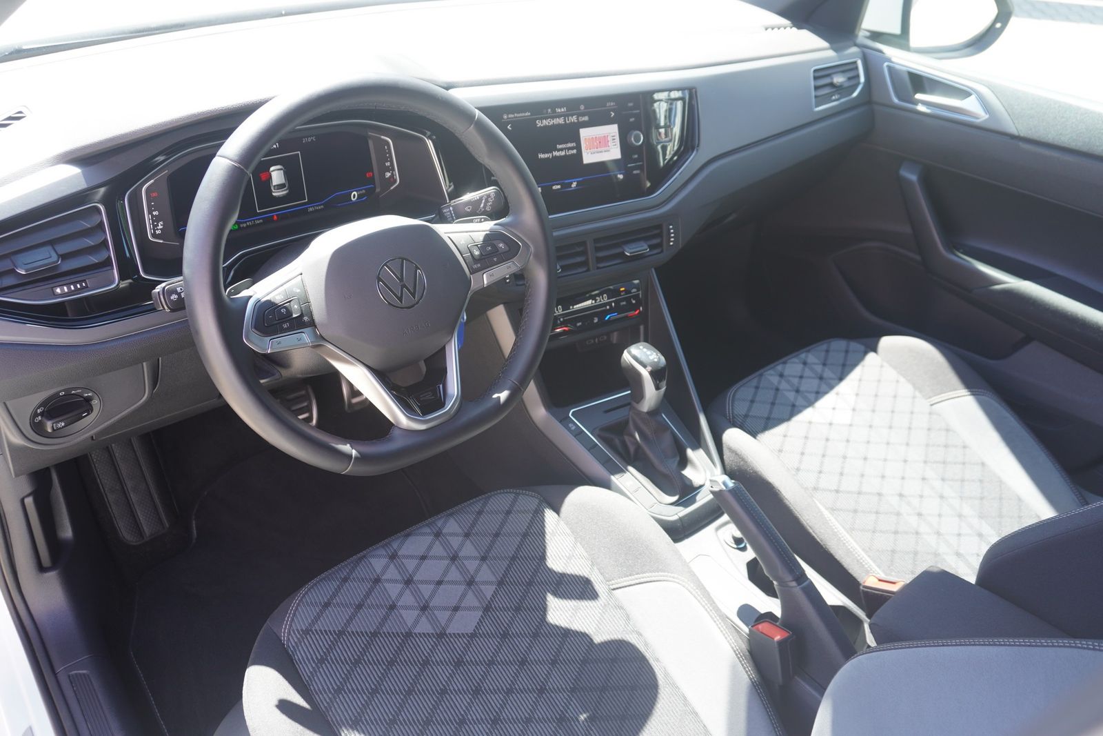 Volkswagen Taigo 1.0 TSI DSG R-Line - Samsaru's Car Outlet