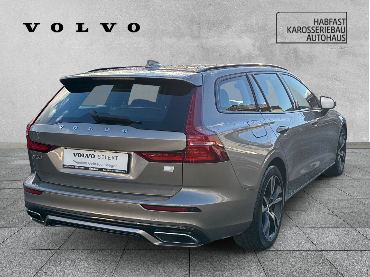 Volvo V60 Recharge T6 R Design Kombi Plug-In Hybrid AW
