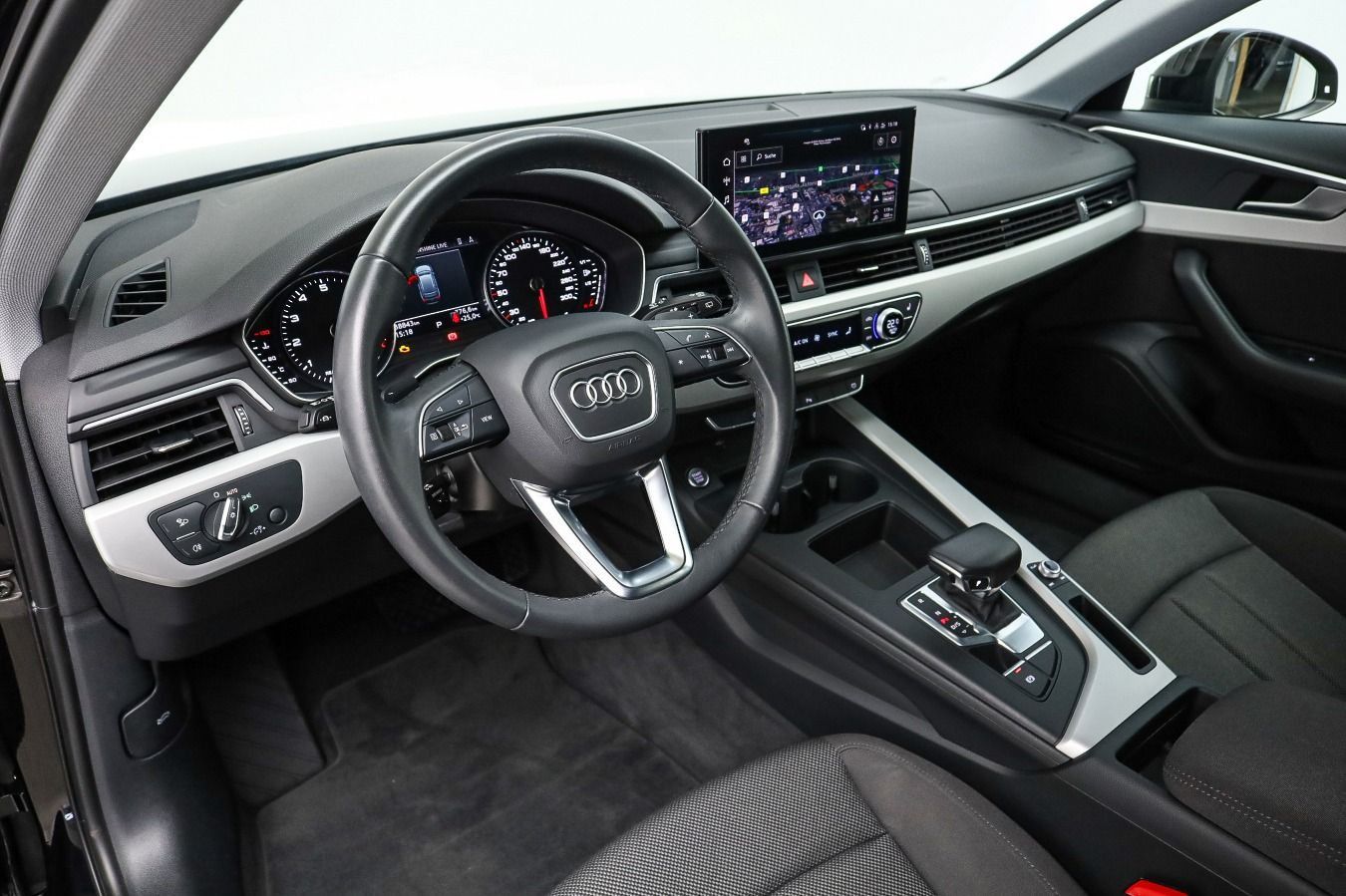 Audi A4 Avant 35 TFSI Assist Tour - Samsaru's Car Outlet
