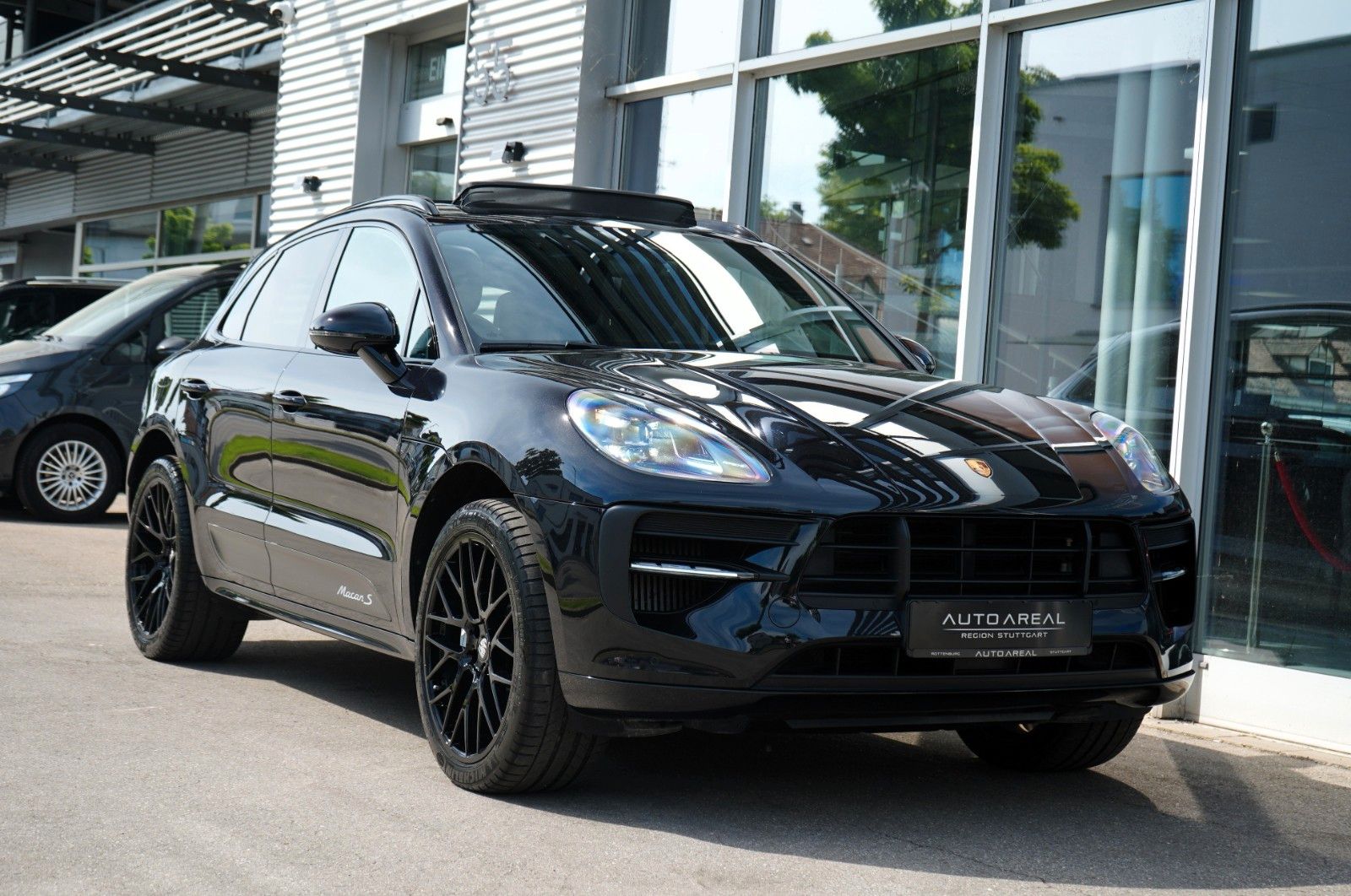 Porsche Macan S - Samsaru's Car Outlet