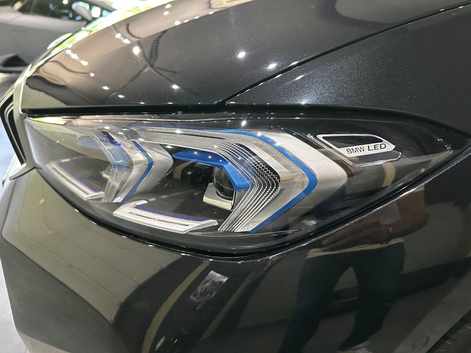 BMW 320 d M Sport /ACC /360°KAMERA / HEAD-UP /1.HAND
