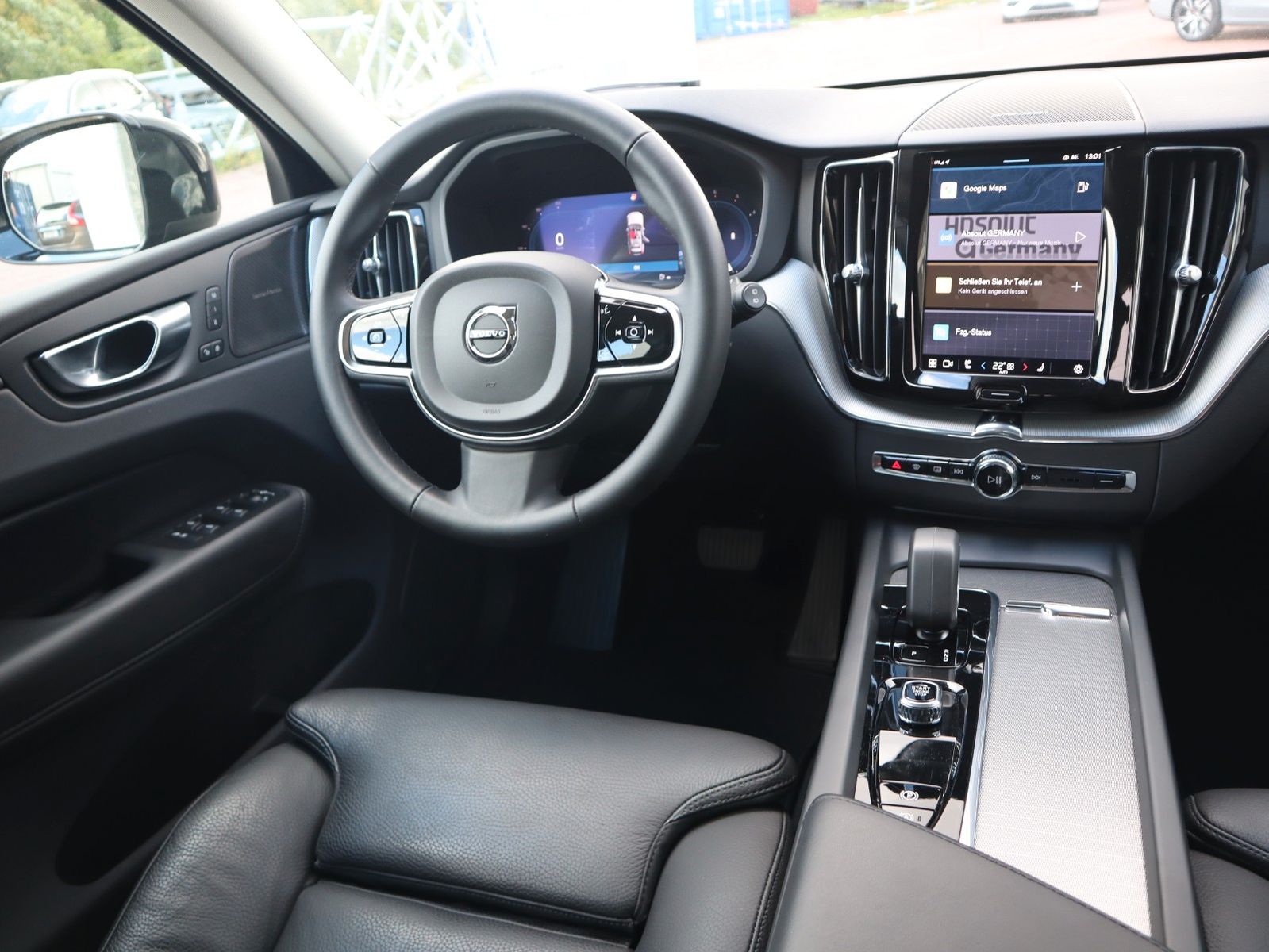 Volvo XC60 B4 Plus Dark AWD