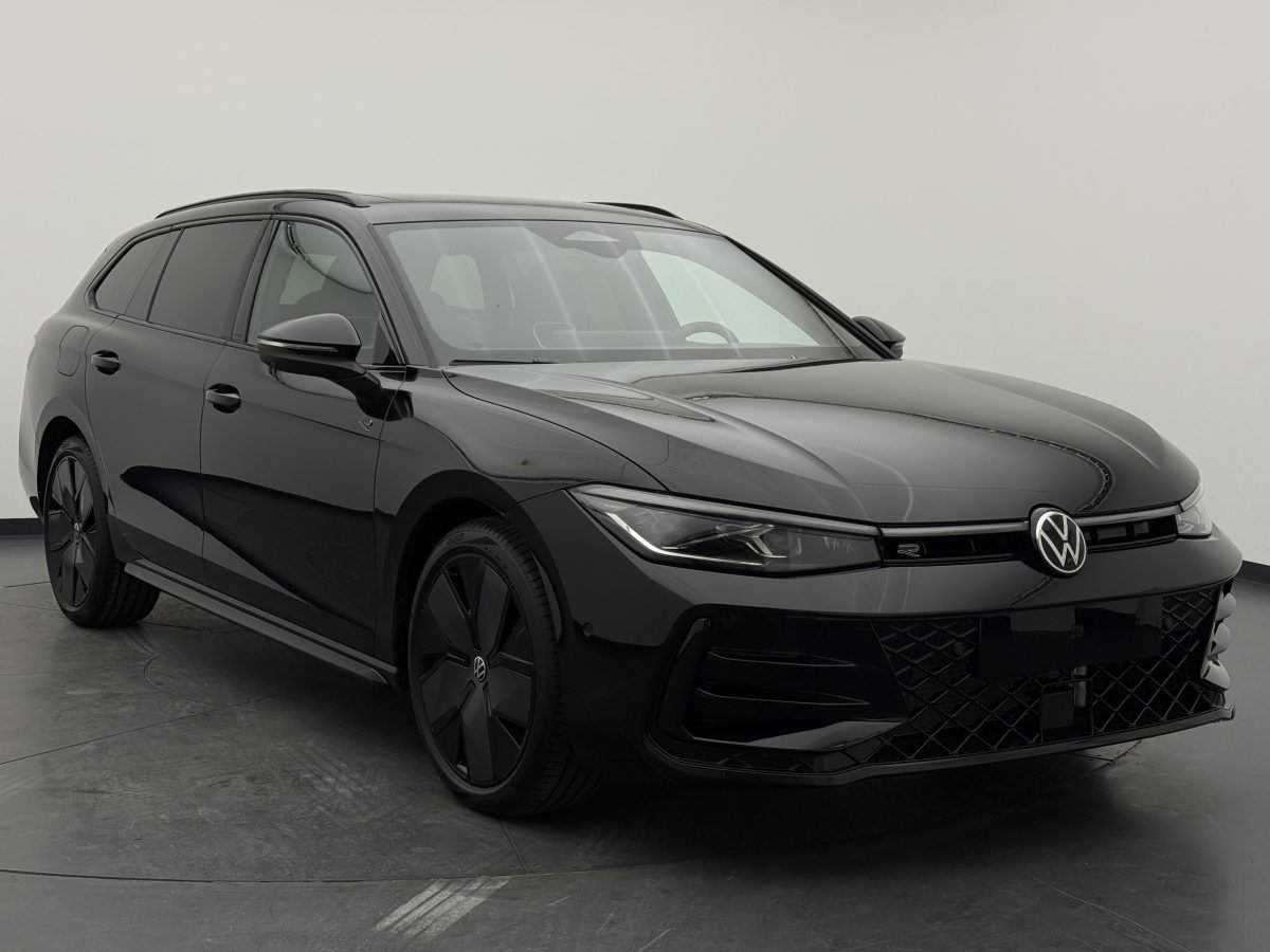 Volkswagen Passat Var. 2.0 TDI 4M +R-LINE+CAM+PANO+AHK+HUD+