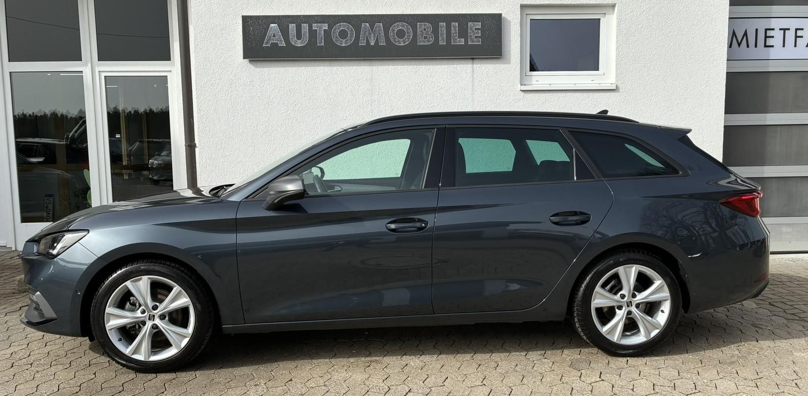 Seat Leon SP 1.5eTSI FR LED NAVI ACC TOTWINKEL KAMERA