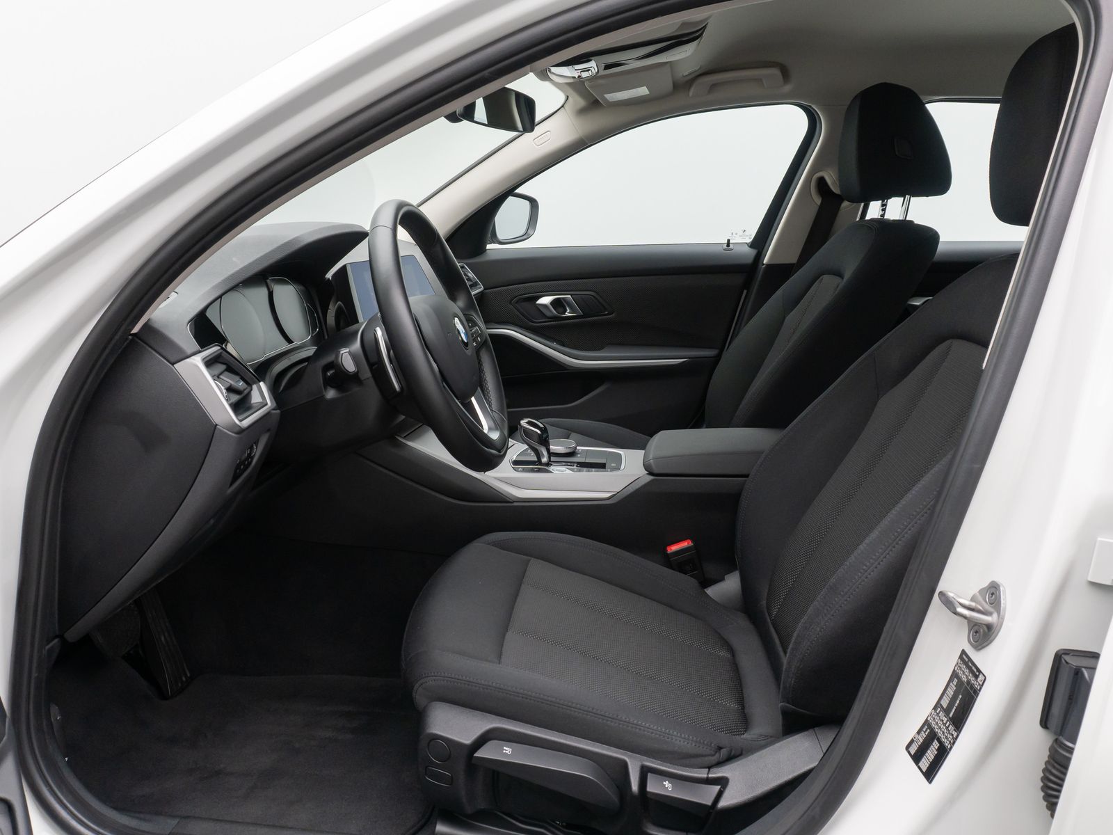 BMW 320d Advantage - Samsaru's Car Outlet
