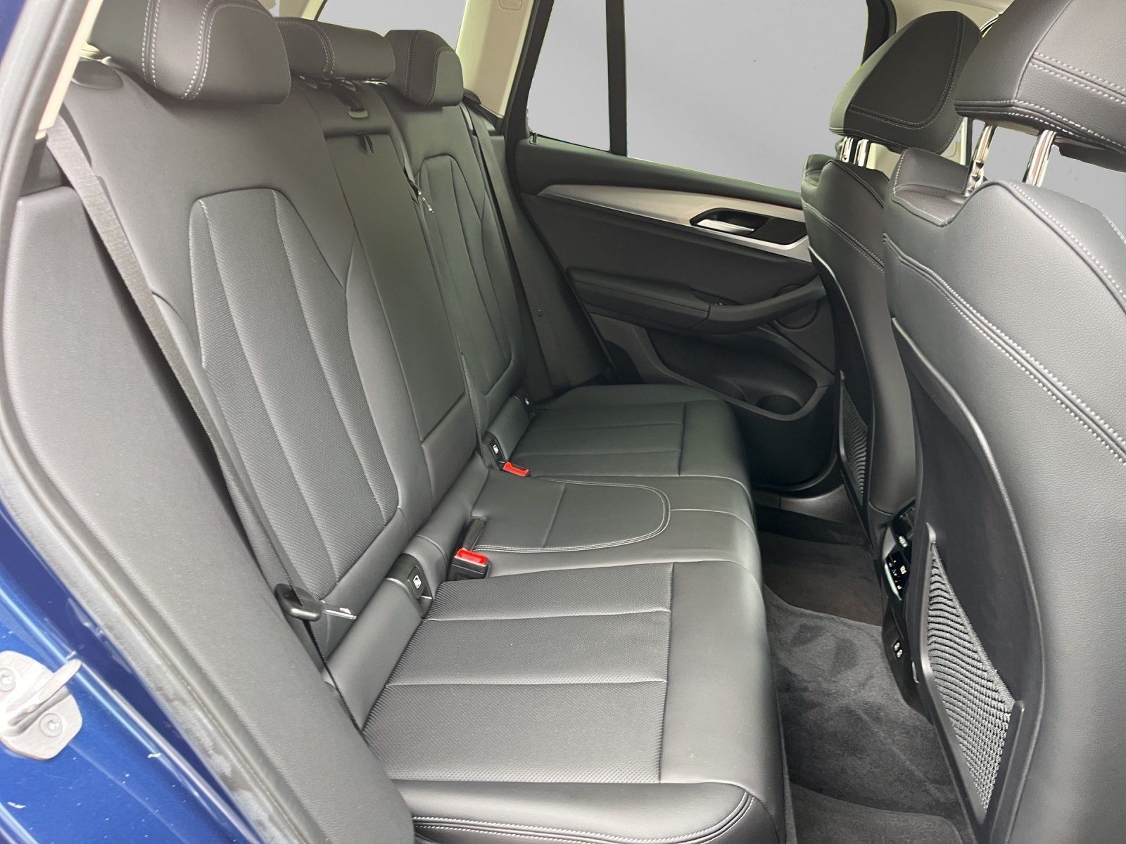 BMW X3 xDrive20d - Samsaru's Car Outlet