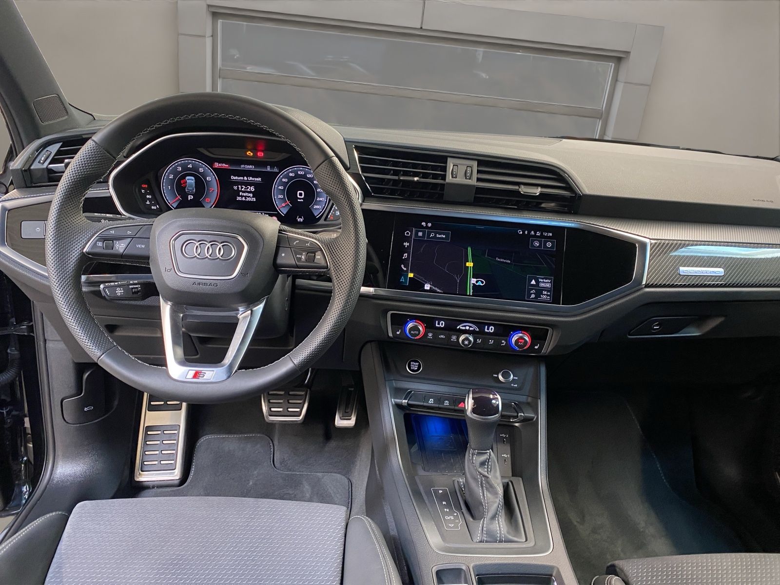 Audi Q3 40 2.0 TFSI quattro S-Line - Samsaru's Car Outlet