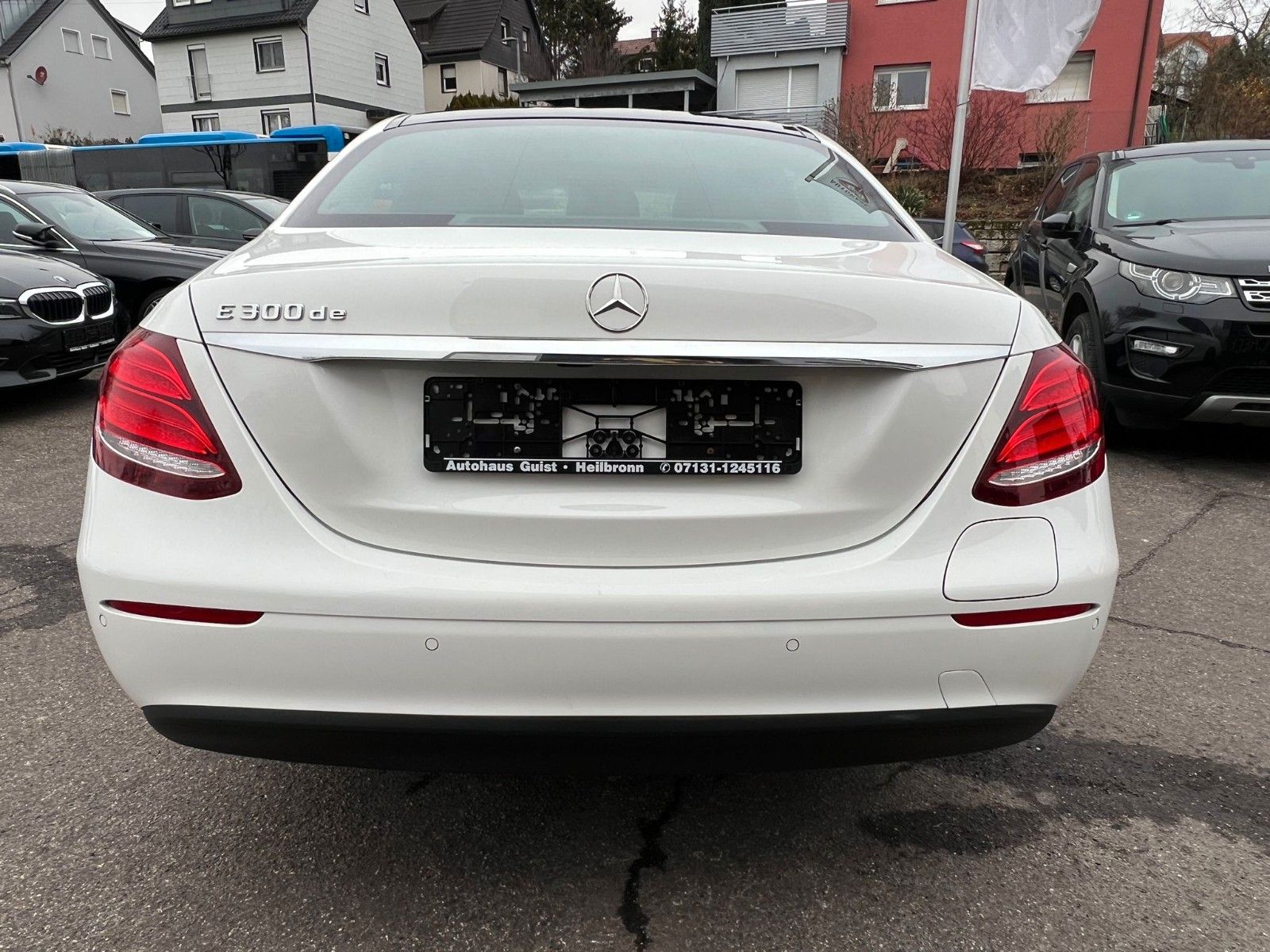Mercedes-Benz E -Klasse Lim. E 300 de - Samsaru's Car Outlet
