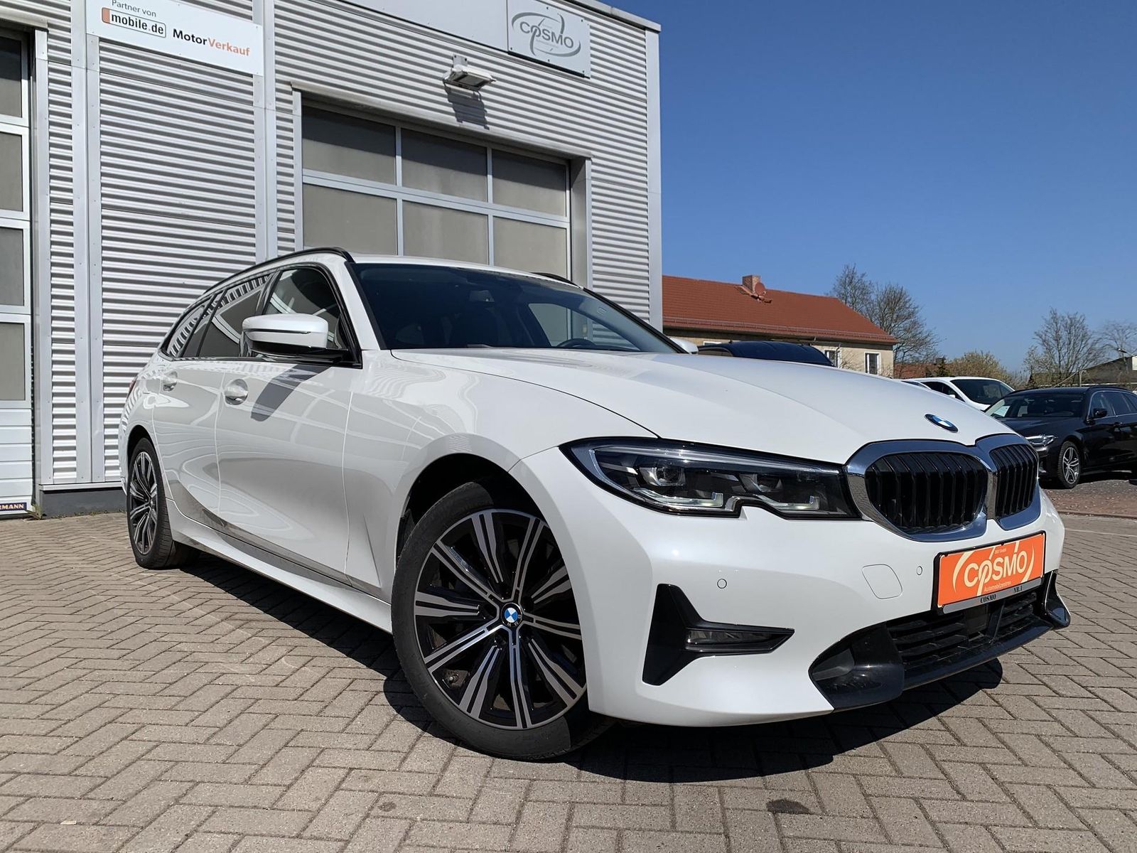 BMW 330i SportLine - Samsaru's Car Outlet