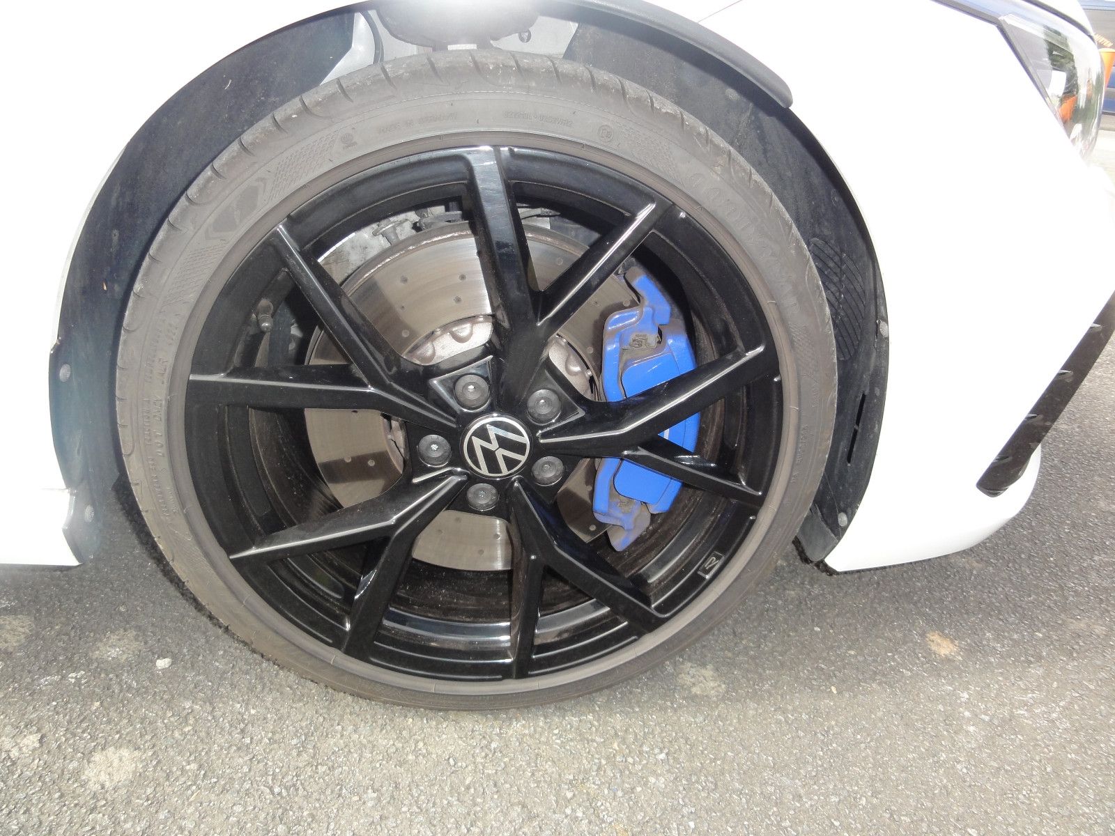 Volkswagen Golf VIII Lim. R 20 Years 4Motion - Samsaru's Car Outlet