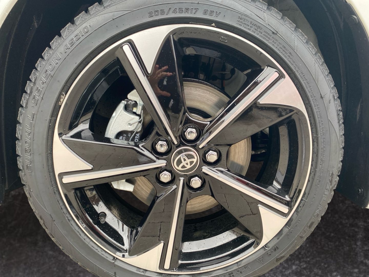 Toyota Yaris Hybrid Style Safety-Paket-Allwetterreifen