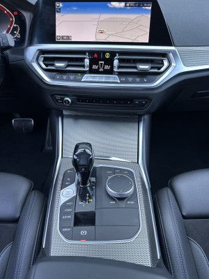 BMW 330e Touring M-Sport - Samsaru's Car Outlet