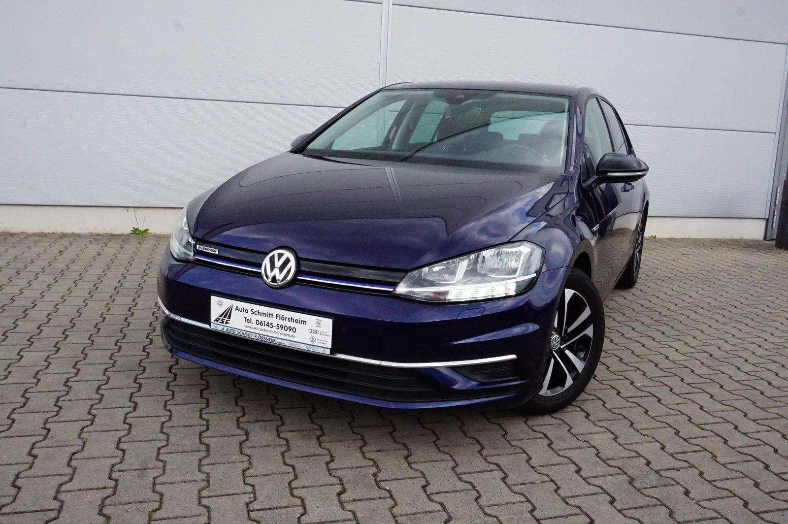 Volkswagen Golf IQ.DRIVE 1.5 l TSI - Samsaru's Car Outlet