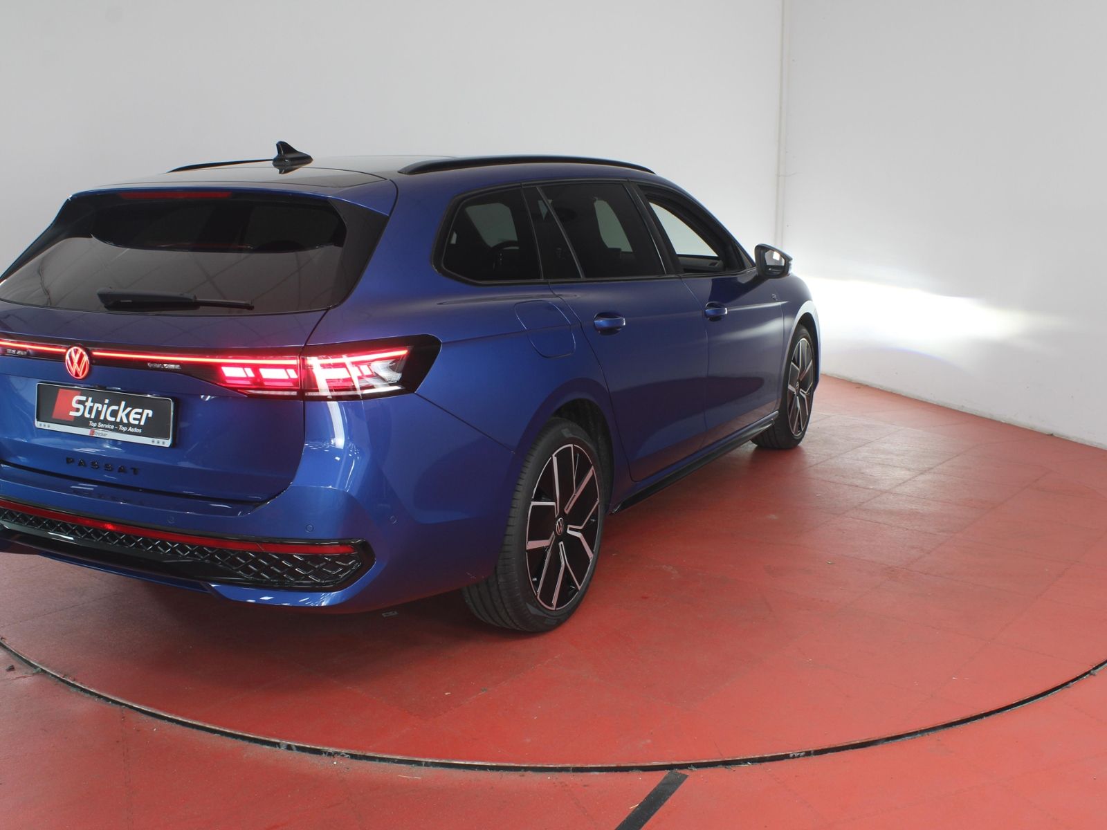 Volkswagen Passat Variant R-Line 1.5TSI e-Hybrid 398,-ohne