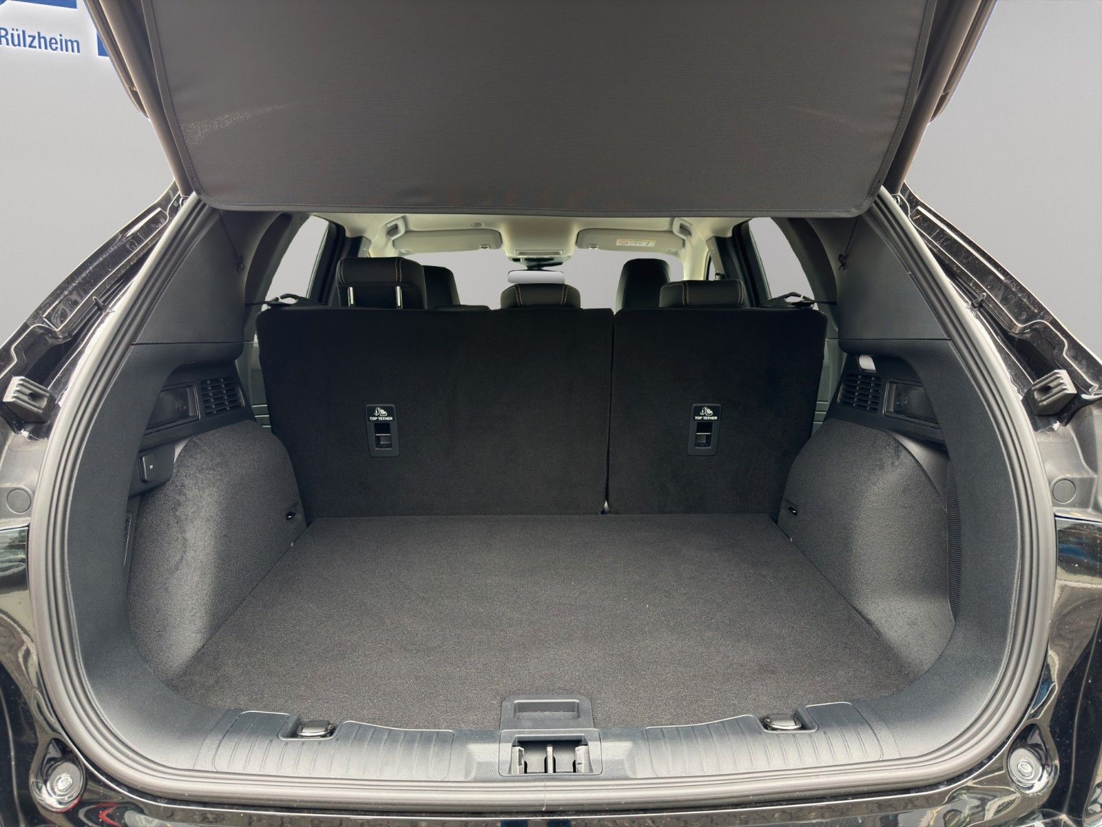 Ford Kuga Plug-In Hybrid Vignale - Samsaru's Car Outlet