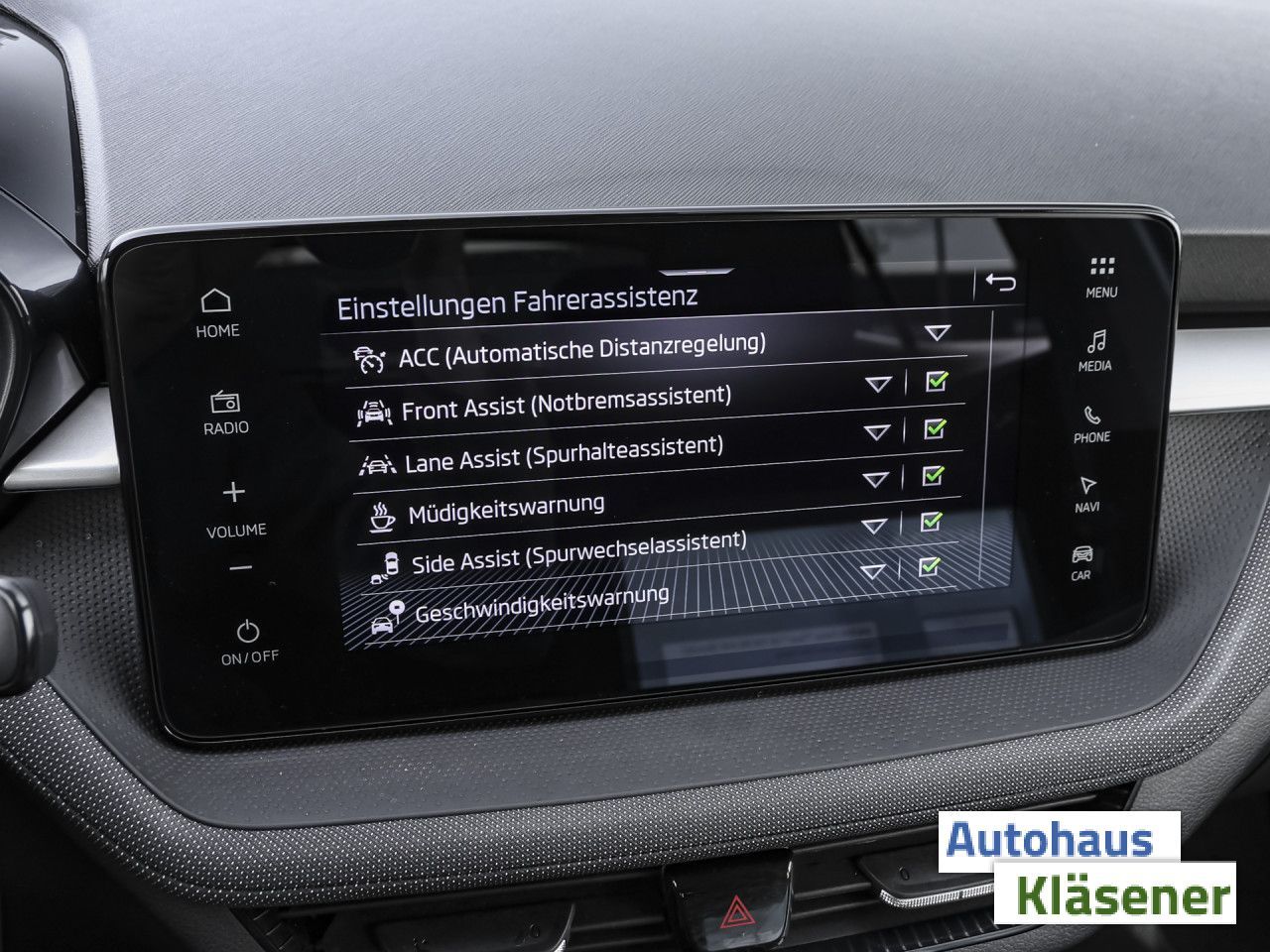 Skoda Fabia Tour 1.0TSI 85KWDSG LED NAVI KAMERA BSD