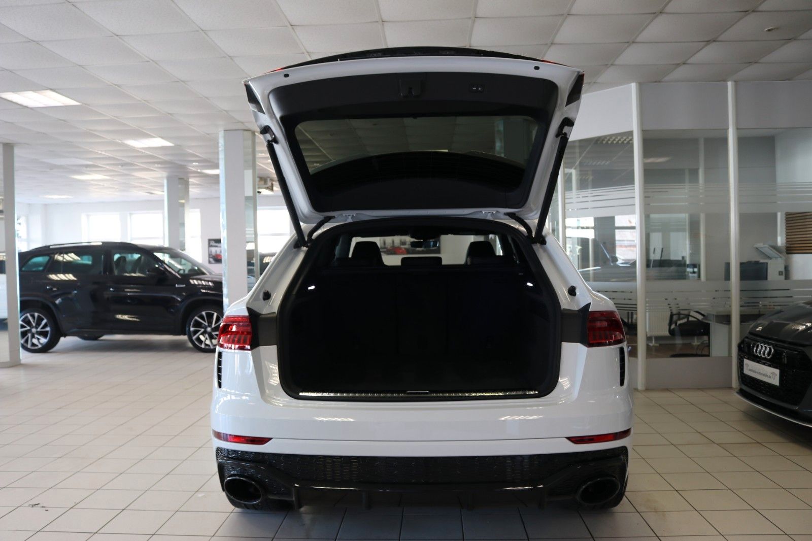 Audi RSQ8 Garantie Matrix Luft Memory HUD 360° Pano
