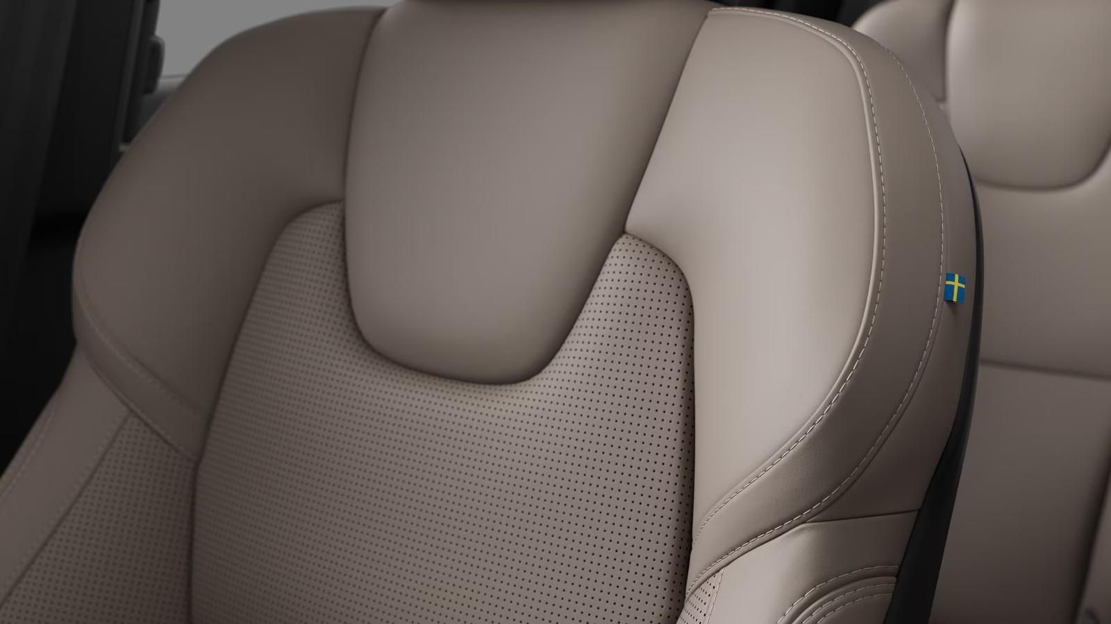 Volvo XC90 T8 Ultra Dark - Samsaru's Car Outlet