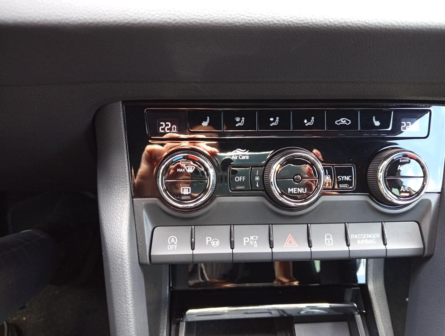 Skoda Karoq Sportline 4x4 2.0 TSI AHK*CANTON-SOUND*360