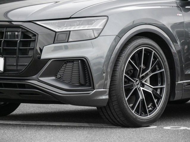 Audi Q8 50 Qu. S LINE BLACKPAK PANO B&O AHK ALU22"
