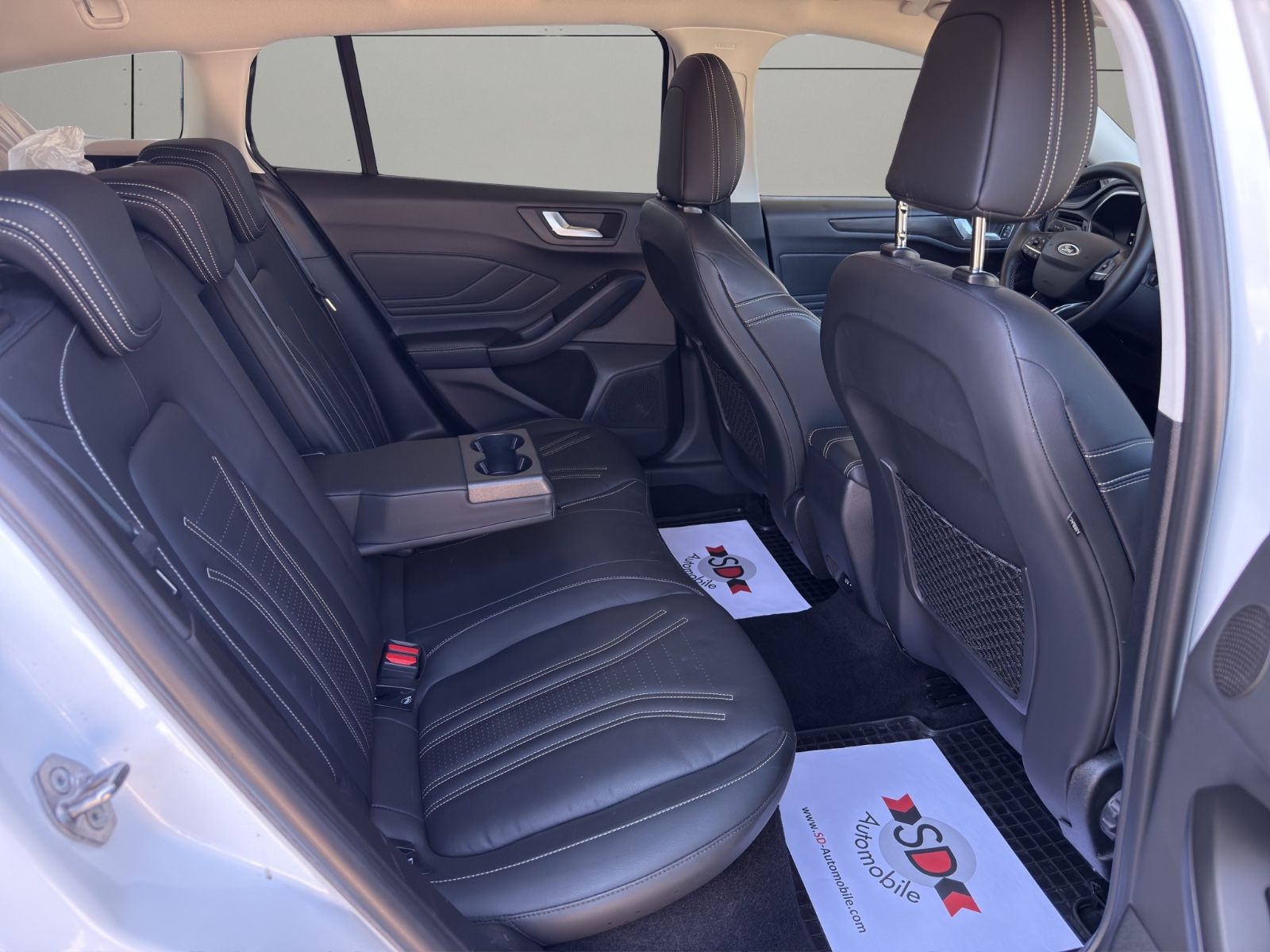Ford Focus 2.0 Vignale - Samsaru's Car Outlet