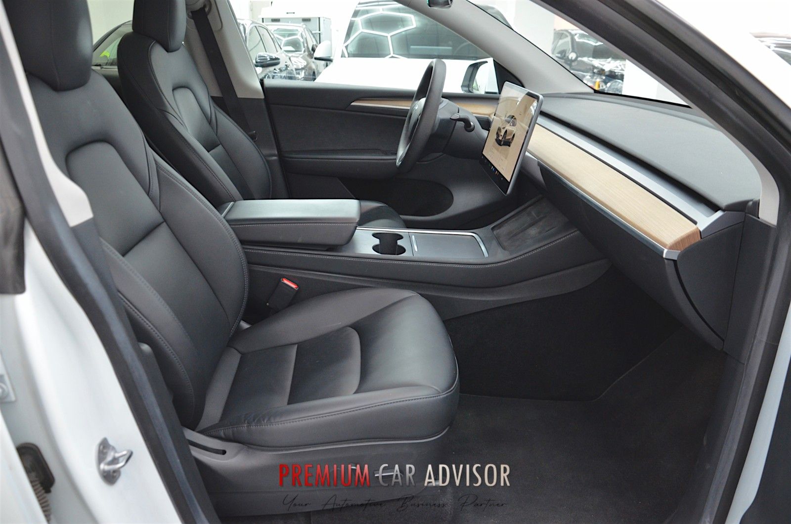 Tesla Model Y Long Range Dual AWD 19" AHK