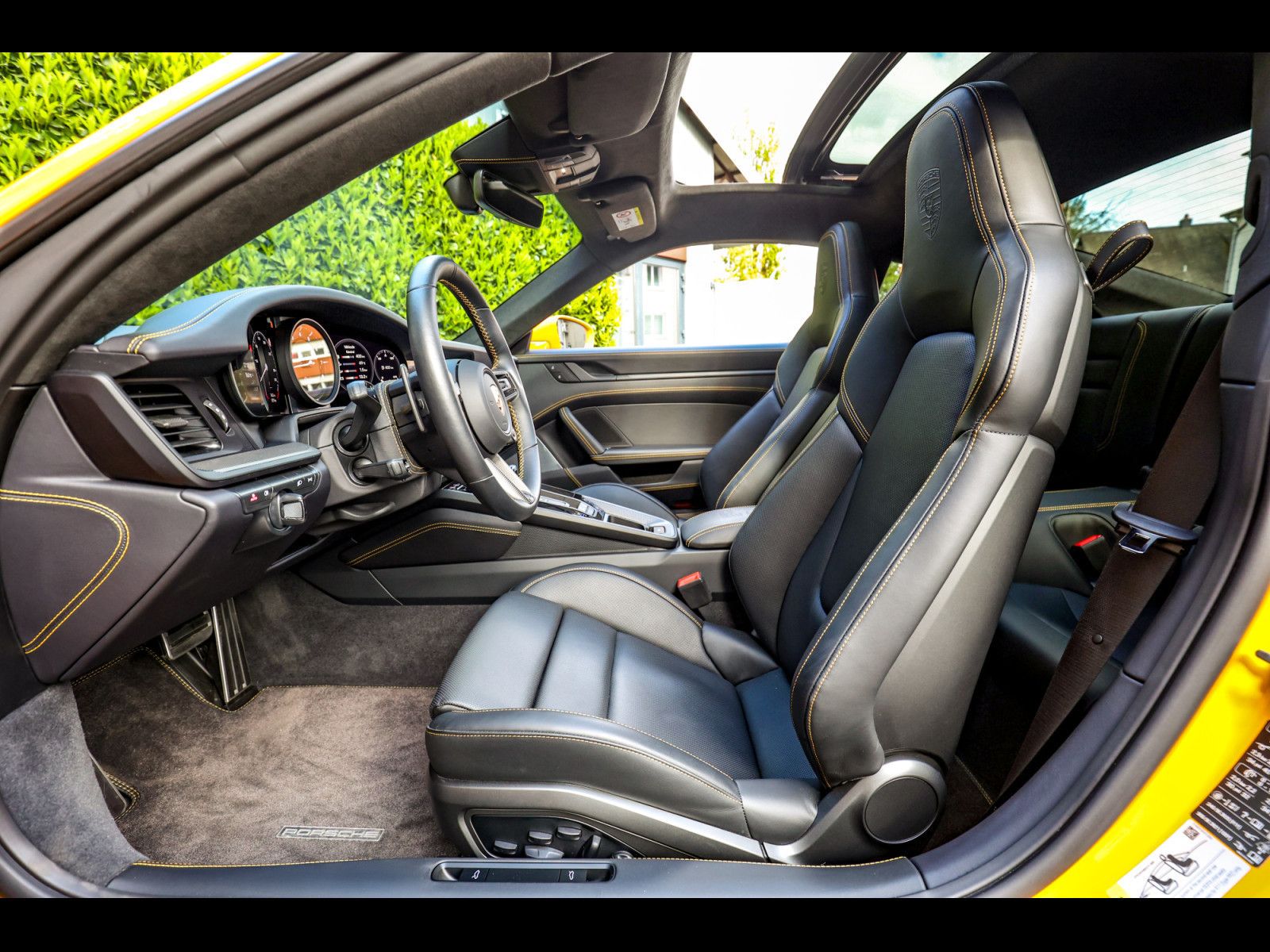 Porsche 911 992.1 CARRERA 4 GTS COUPE PDK°PTS°MANUFAKTUR