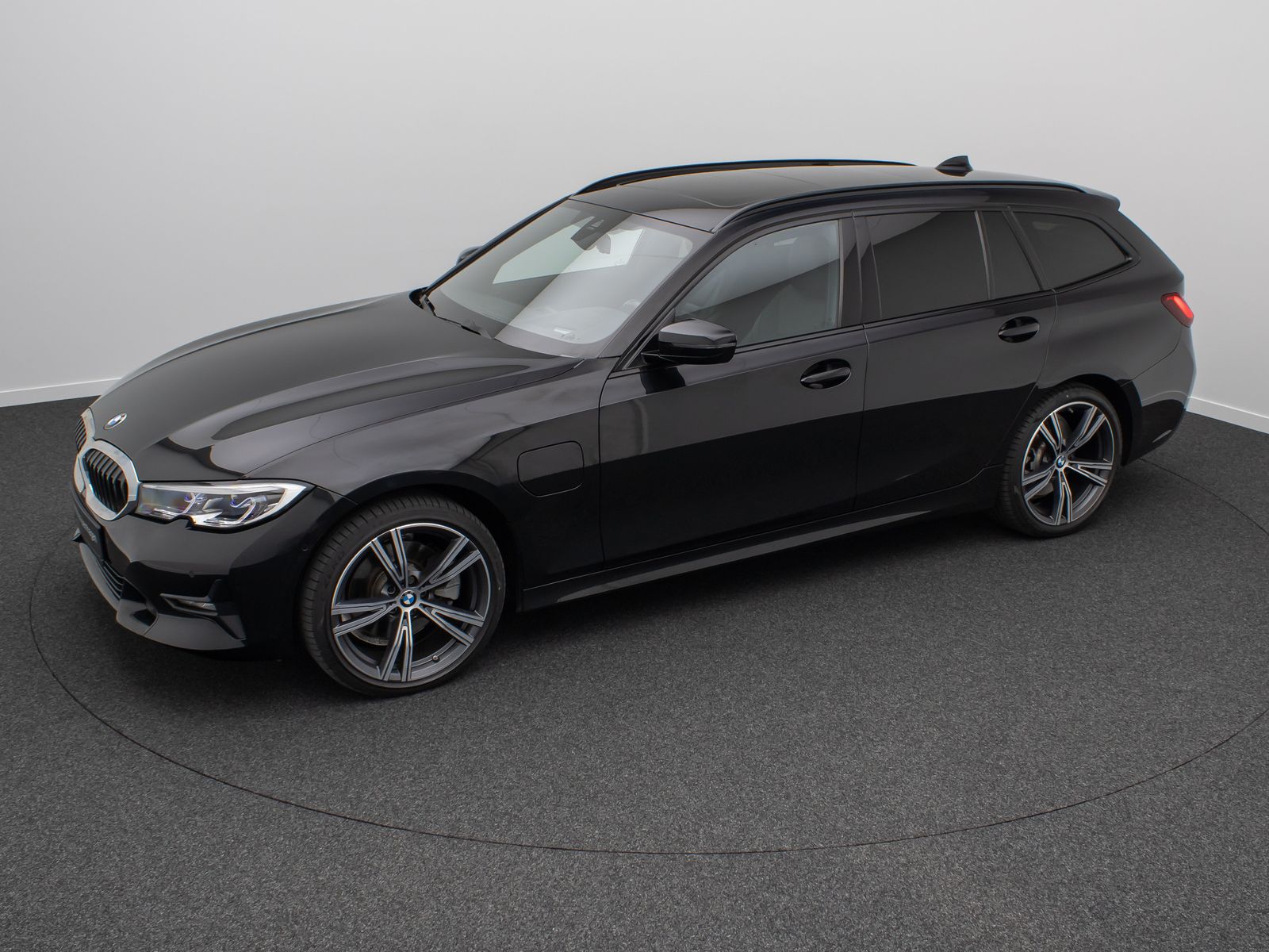 BMW 320e xD Sport Line - Samsaru's Car Outlet