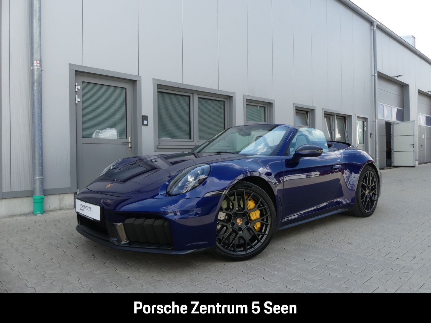 Porsche 992 II Carrera 4 GTS Cabriolet - Samsaru's Car Outlet