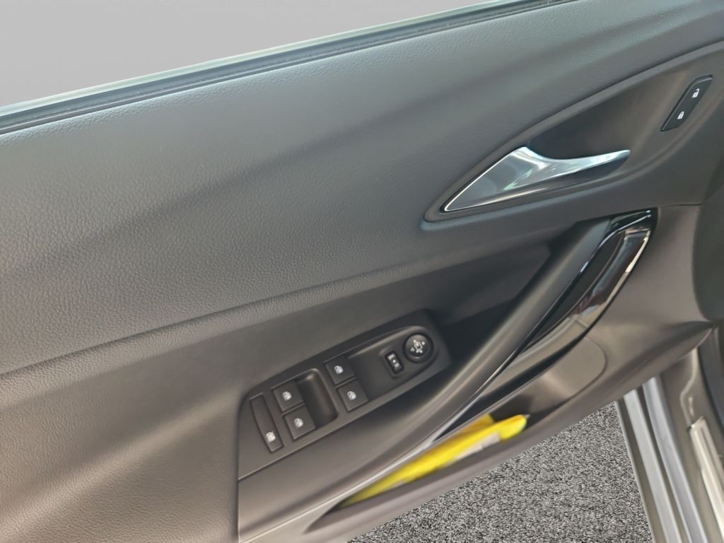 Opel Astra 1.5 D ST Automatik Ultimate - Samsaru's Car Outlet