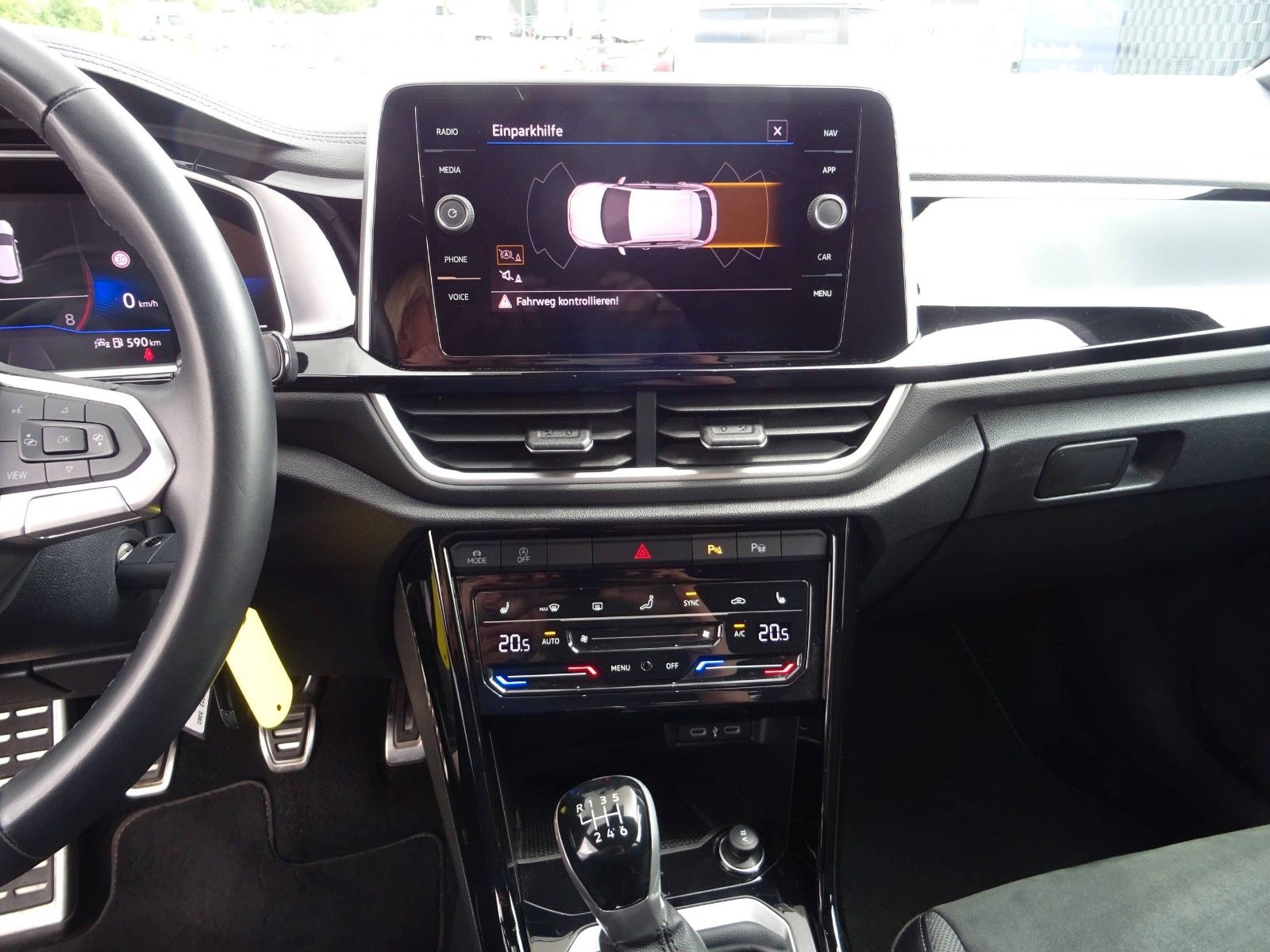 Volkswagen T-Roc R-Line - Samsaru's Car Outlet