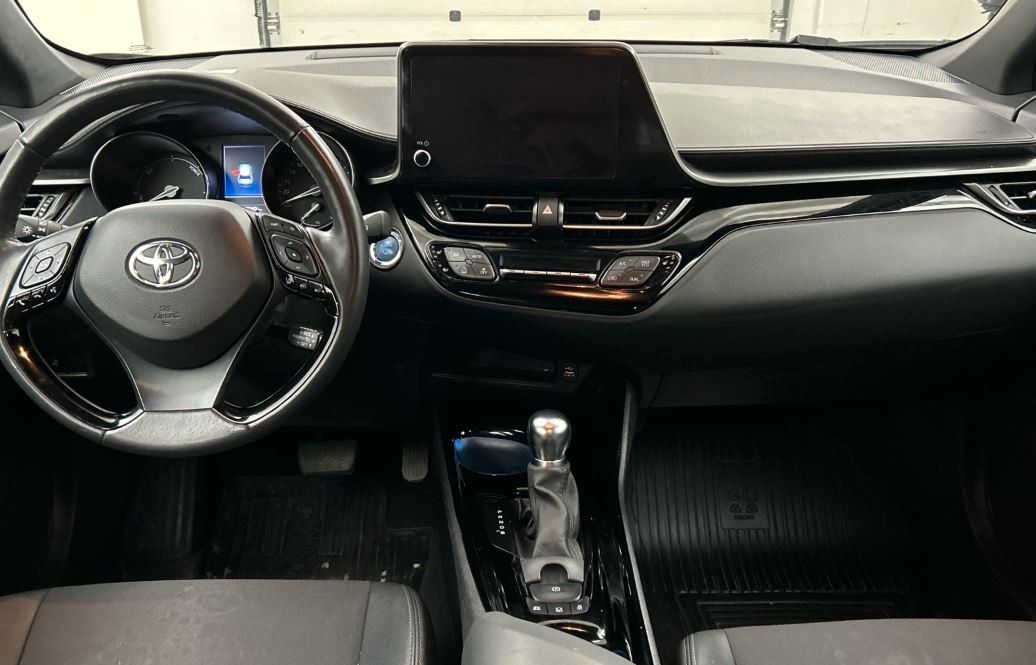 Toyota C-HR Hybrid - Samsaru's Car Outlet